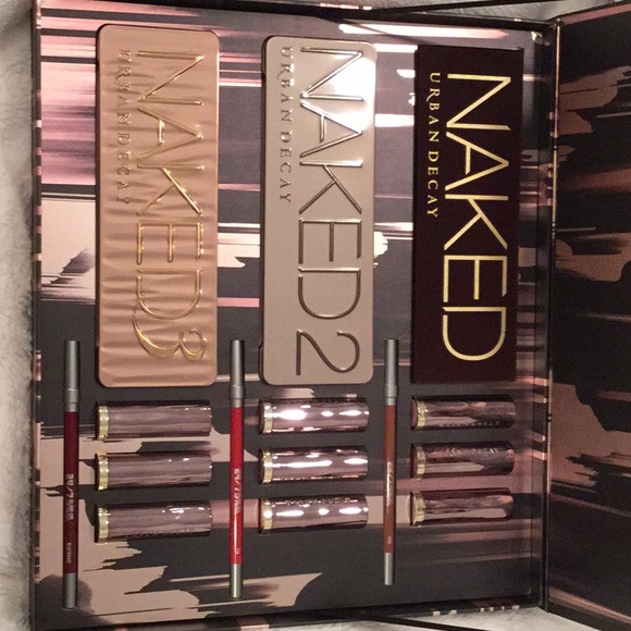 Urban Decay Naked Vault Volume IV - Picture 2 of 2